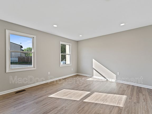 5th image of 5261 Daffodil Dr
