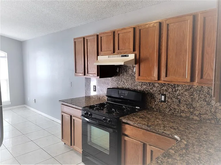 2358 Blue Sapphire Cir — Photo 7