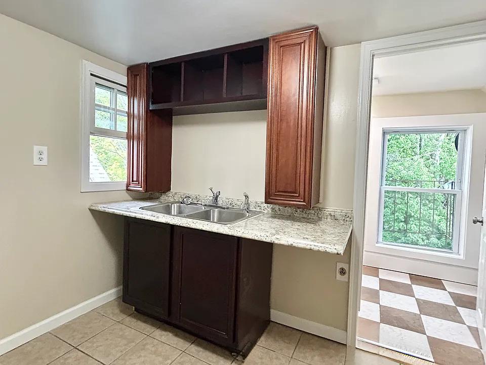 50 Lake St #1-D