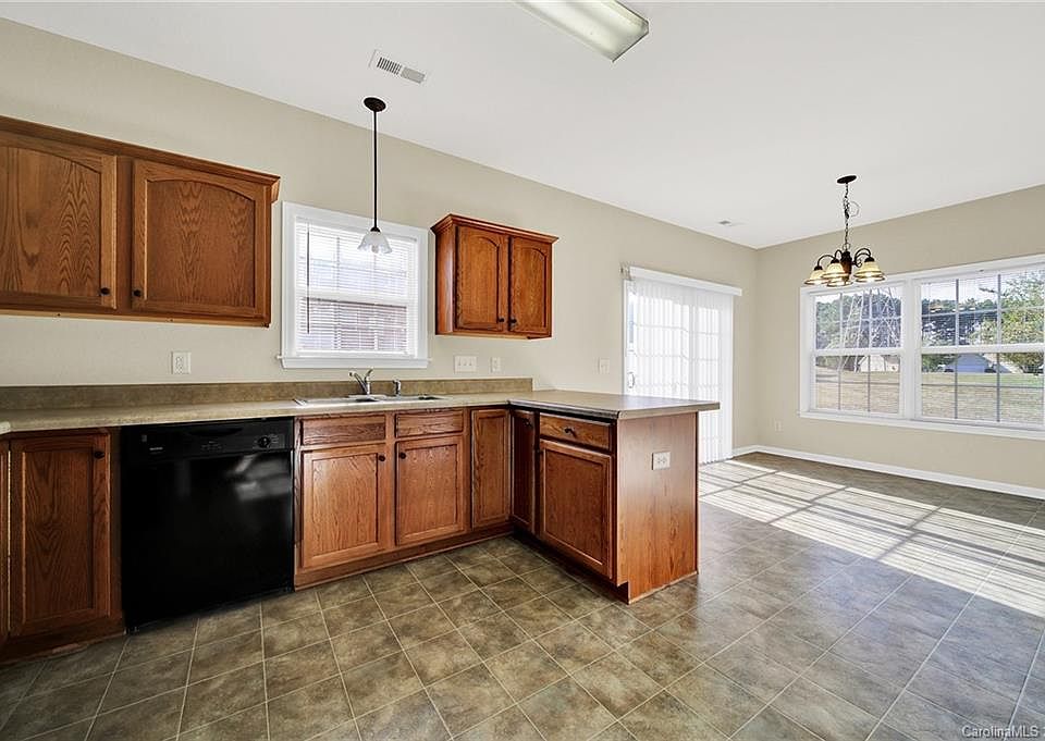 1st image of 563 Claire Ln #58