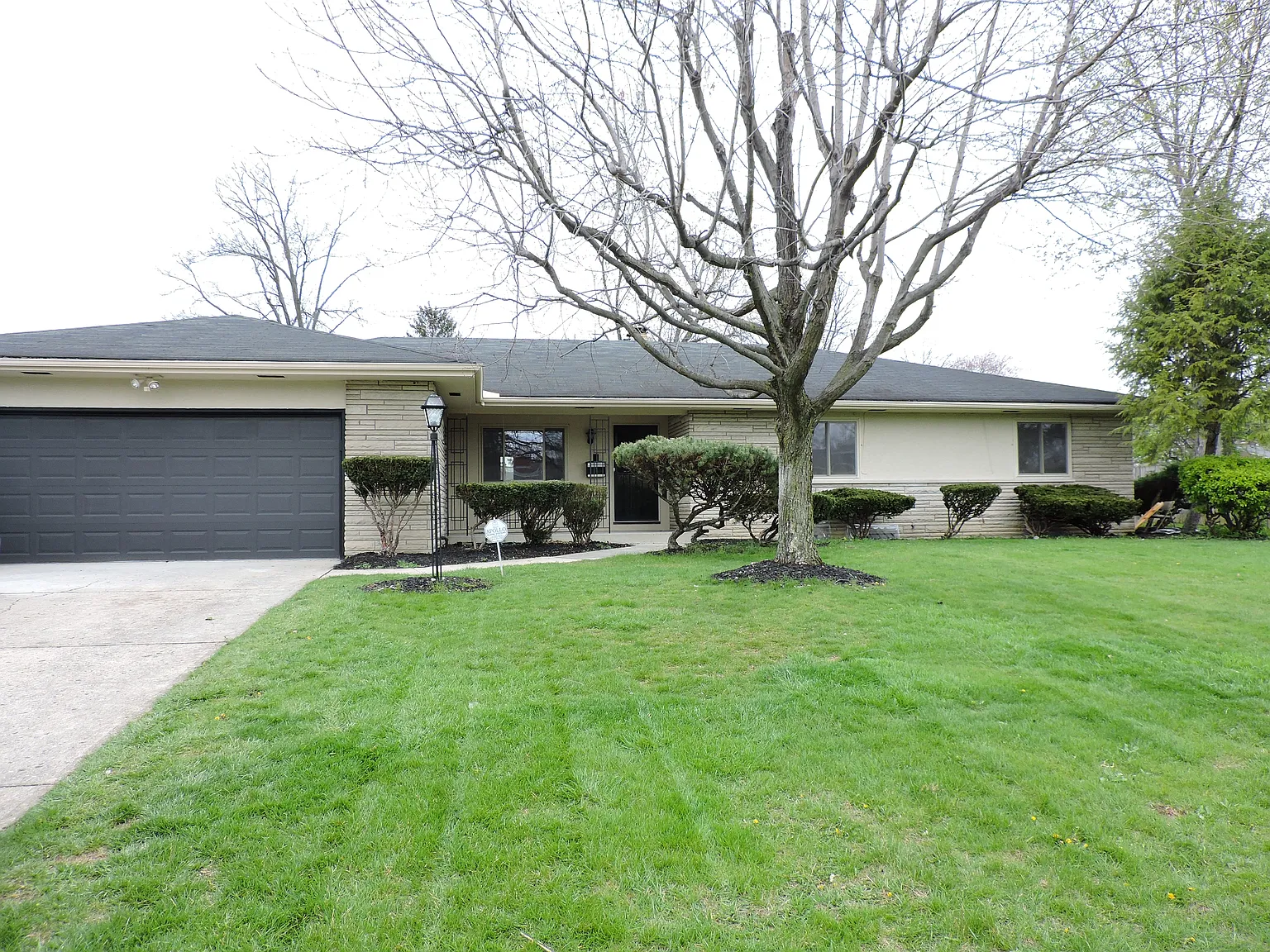 1573 Peace Pl photo 1