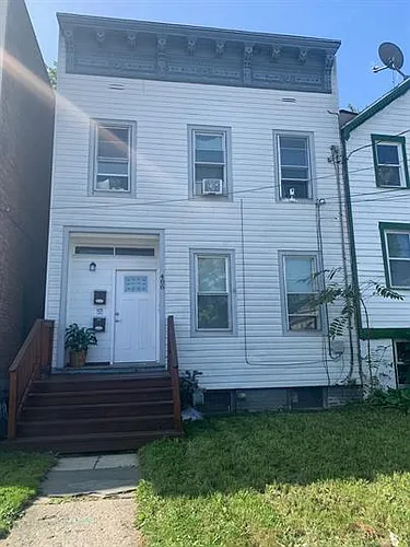 488 Yates St #1 Photo 1