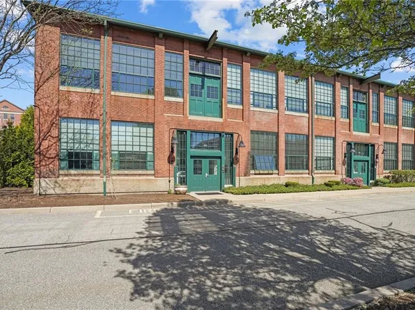 180 Allen St Unit 107, Woonsocket, RI 02895