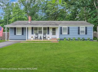 832 Bartlett Pl, Toms River, NJ 08753