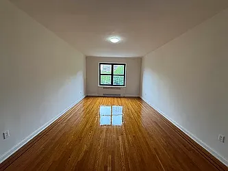 111-45 76 Drive
