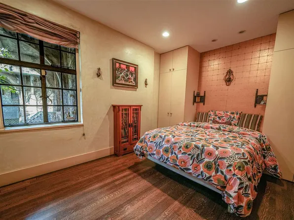 2501 Palisade Avenue image 11 of 25