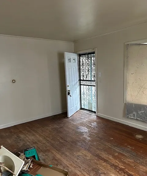 1347 Kingsley Ave — Photo 3