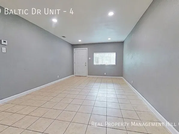 11019 Baltic Dr APT 4, San Antonio, TX 78213