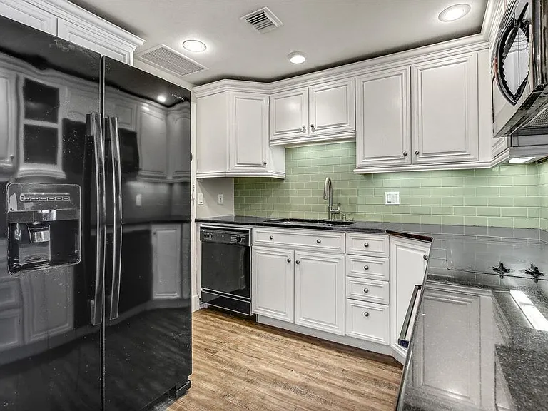 1801 Lavaca St #5F — Photo 8