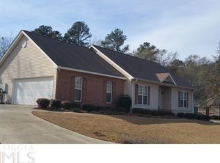 200 Oak Pointe Dr, Dublin, GA 31021