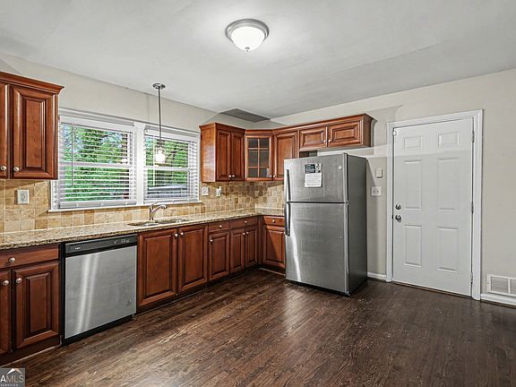 5th image of 2615 Glenvalley Dr