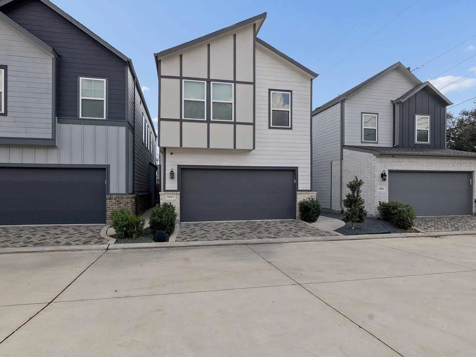 3 bed, 2.5 bath, 1977 sqft, $2,700 — Photo 1