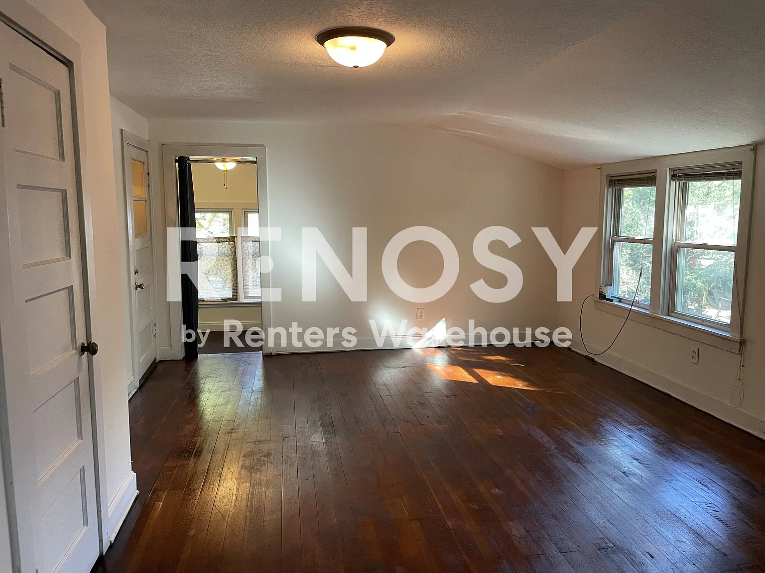Available Now, 1 Bedroom, 1 Bath Upstairs Unit In St. Croix Falls, Wi — Photo 2