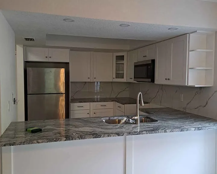14923 Old Pointe Rd — Photo 3