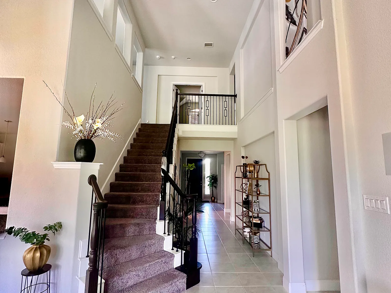 4 bed, 3.5 bath, 3036 sqft, $4,200 — Photo 4
