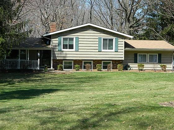 1st image of 905 Skyland Dr