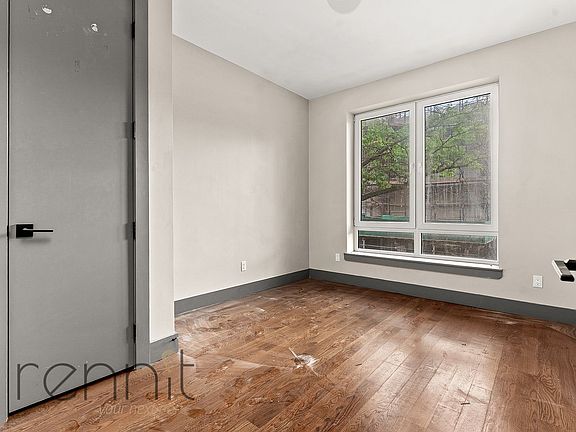 5th image of 211 Troy Ave #2Y