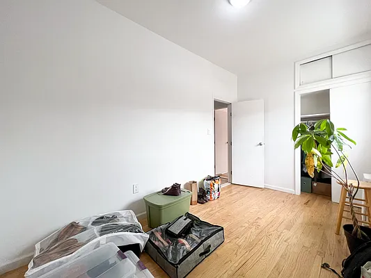 Rented by Compass | media 23