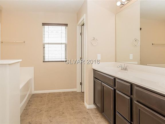 3rd image of 5676 Bishop Flowers St