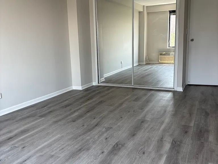 3100 N Lakeshore Dr #706 — Photo 5