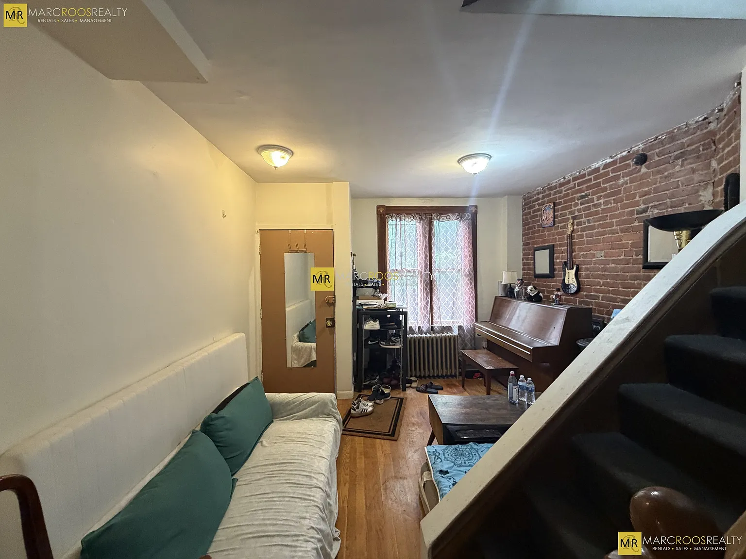 2 bed, 1.0 bath, $3,500 — Photo 1