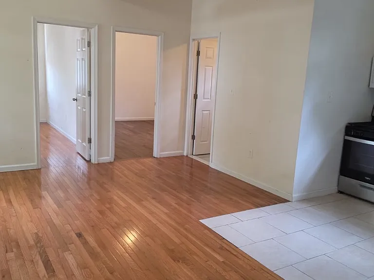 826 S 15th St #L2 — Photo 1