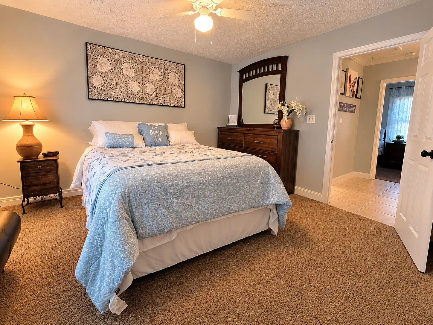 2 bed, 720 sqft, $1,600 — Photo 2