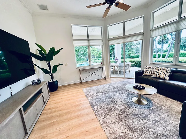 645 Atlantis Estates Way — Photo 24