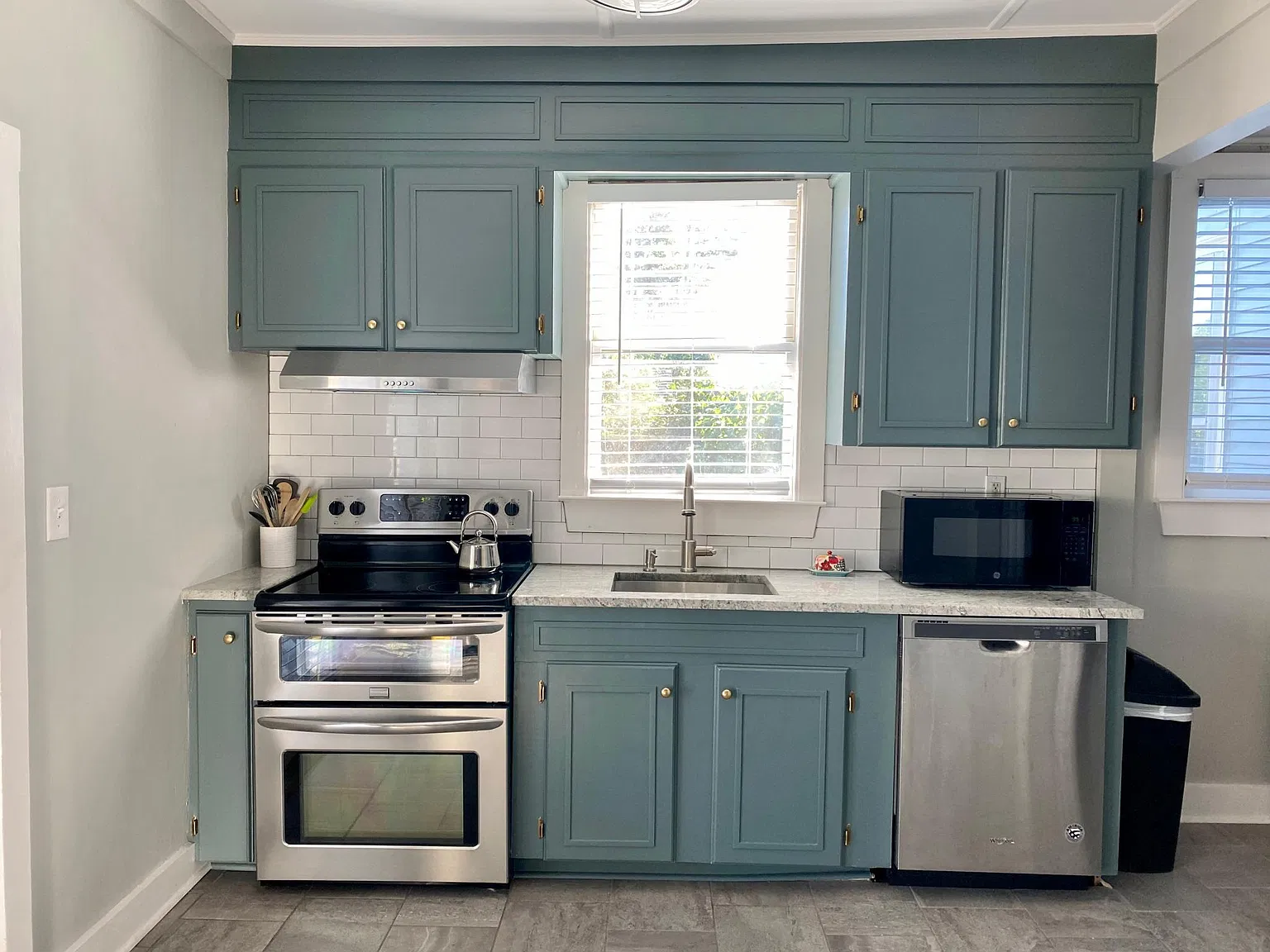 1 10 1/2 Elliot Pl — Photo 4