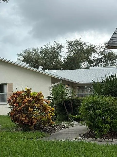 2 bed, 2.0 bath, 1100 sqft, $2,375 — Photo 2