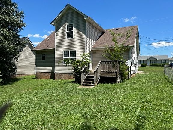 2nd image of 407 Cranklen Cir