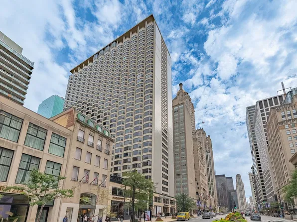 535 N Michigan Ave APT 2003, Chicago, IL 60611