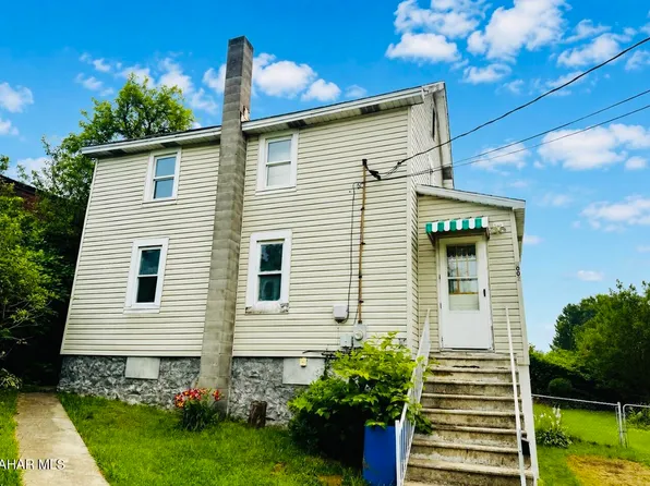 1002 Donoughe St, Gallitzin, PA 16641