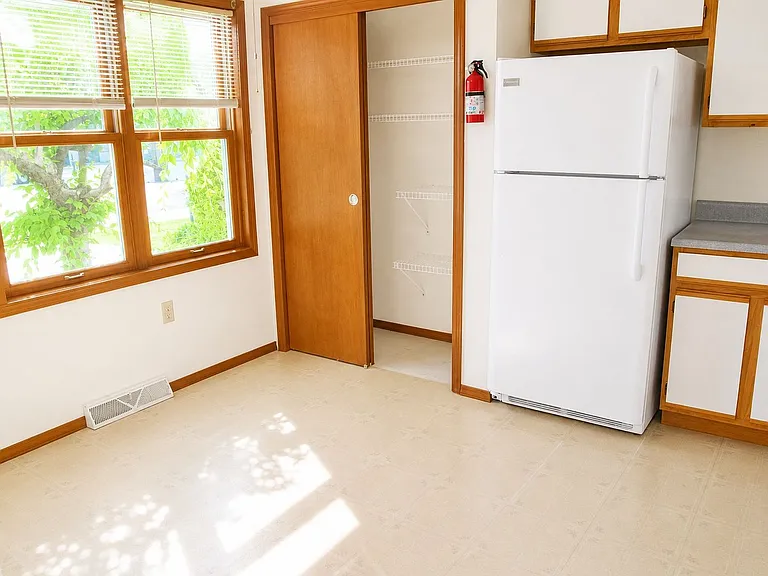 3512 Plum St — Photo 4