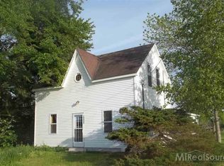4220 Applegate Rd, Applegate, MI 48401