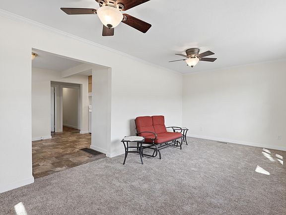 2nd image of 842 S 6th St