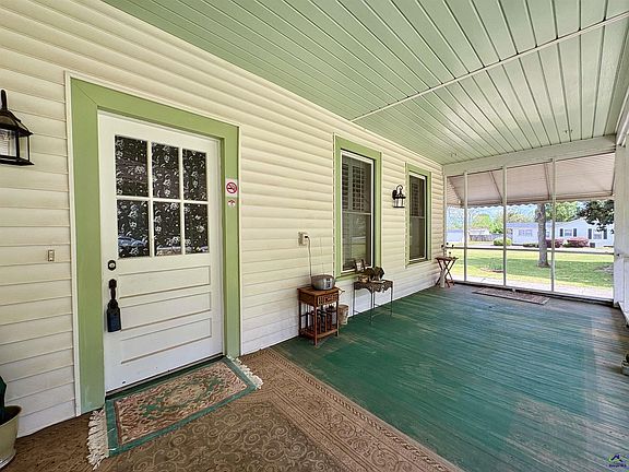 2nd image of 205 White Rd