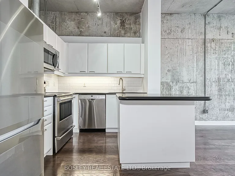 955 Queen St W #311 — Photo 15