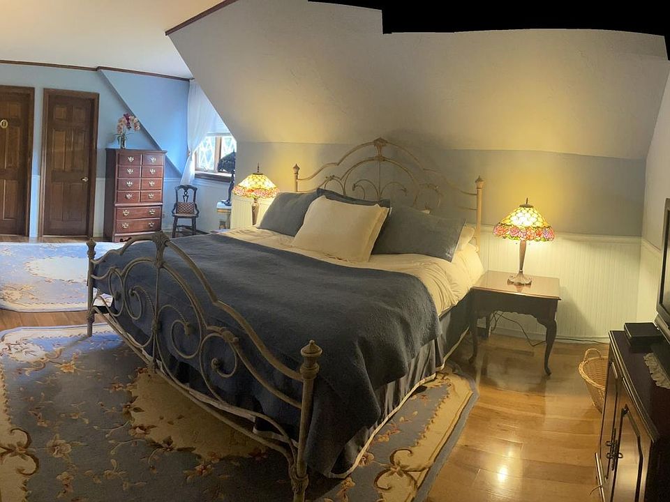 2nd image of 59 Bell Hill Rd