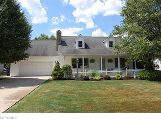 360 Eastwood Dr, Hubbard, OH