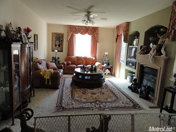 4th image of 4725 Laguna Park Dr
