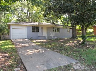 2204 Calvert Dr, Marshall, TX 75672