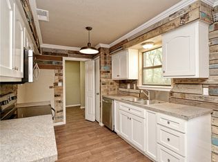 110 Old Settler Rd, Kyle, TX 78640