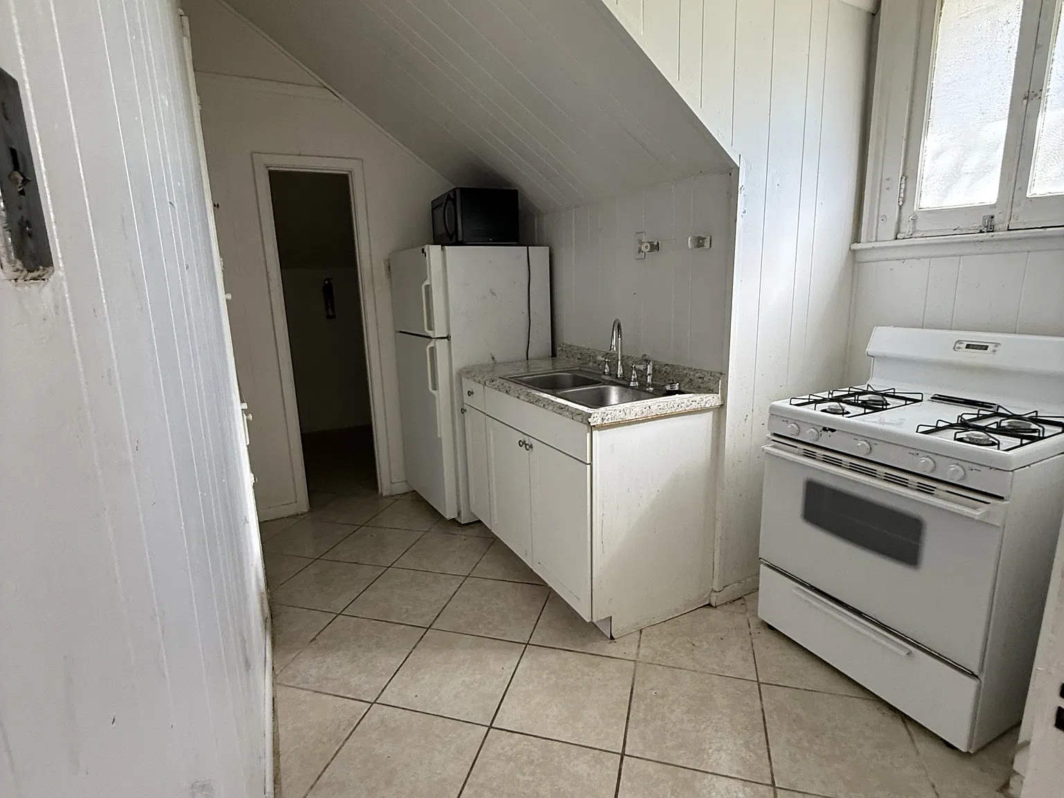 Studio, 500 sqft, $1,125 — Photo 2