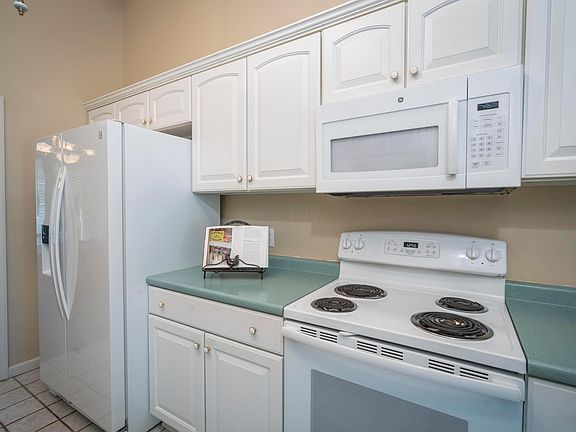 5th image of 1379 Clovernook Dr
