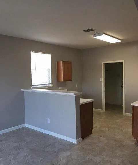 Dining to Kitchen