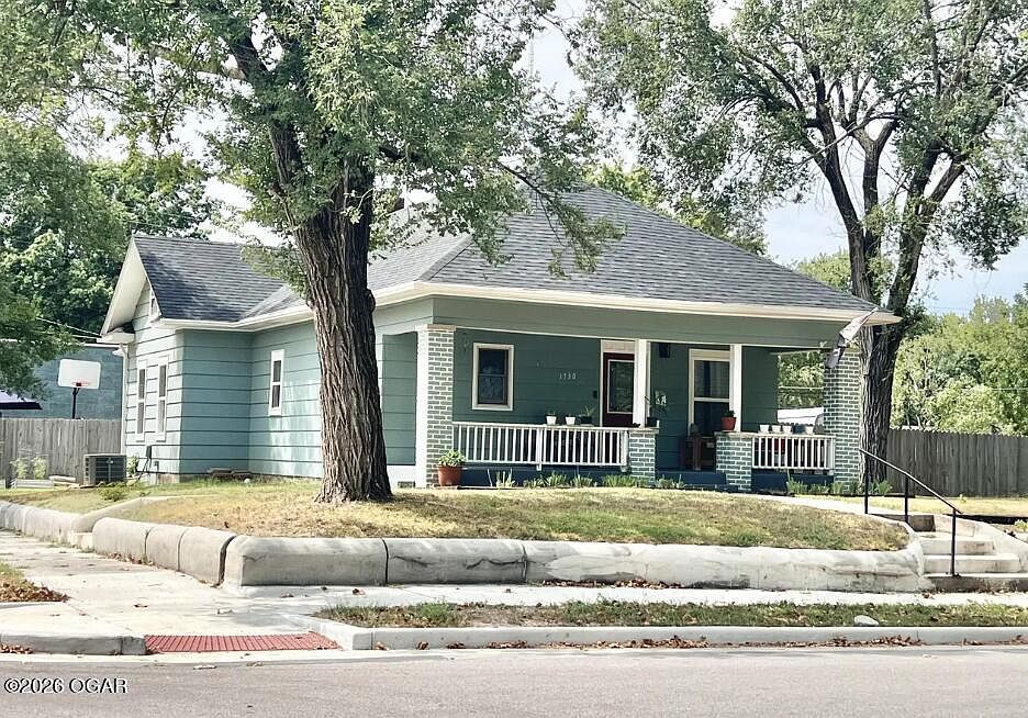 1st image of 1730 Annie Baxter Ave