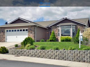 304 Heritage Hills Dr, Selah, WA 98942
