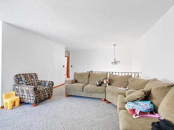 4th image of 3889 Gershwin Ave N