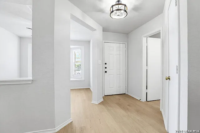 3 bed, 2.5 bath, 1821 sqft, $1,725 — Photo 4